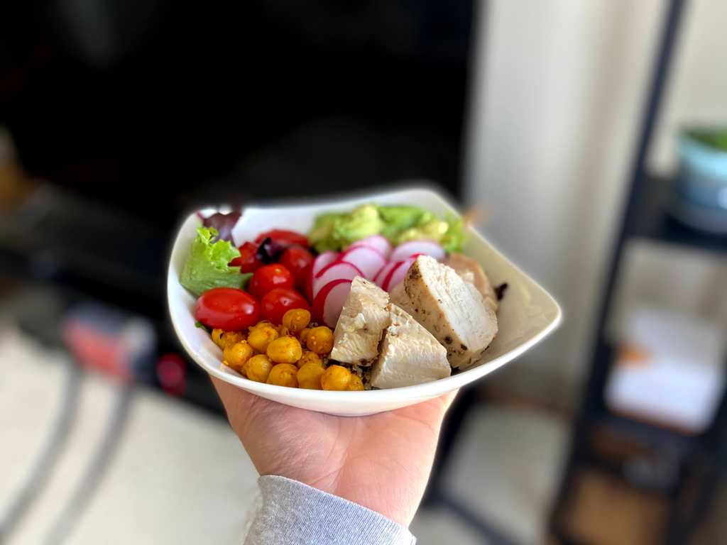 Chicken quinoa bowl