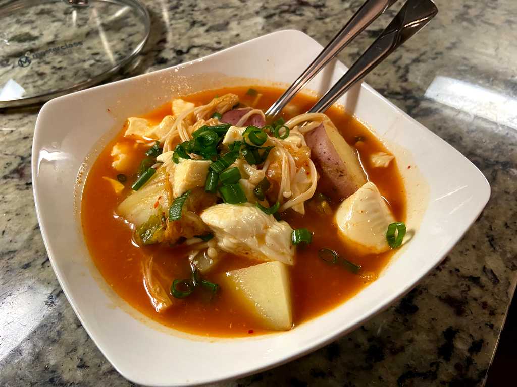 Kimchi and tofu stew