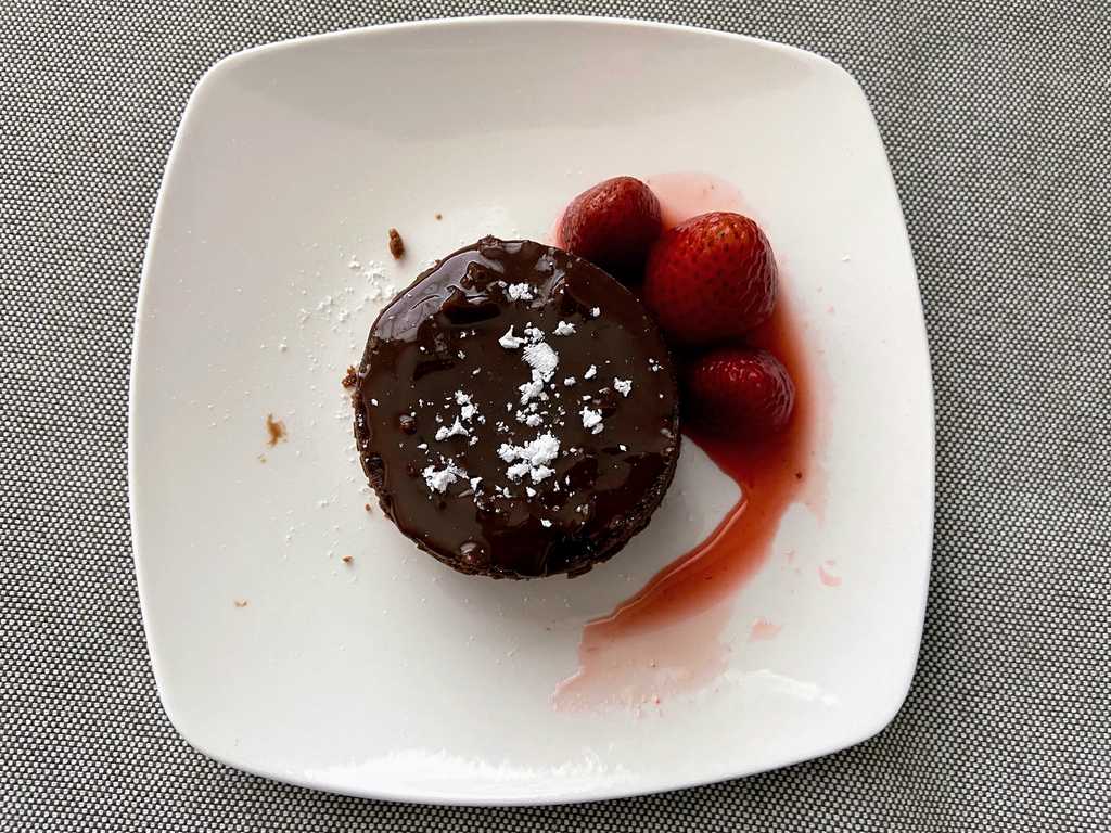 chocolate cake with strawberries