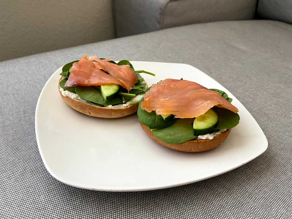 Smoked salmon bagel